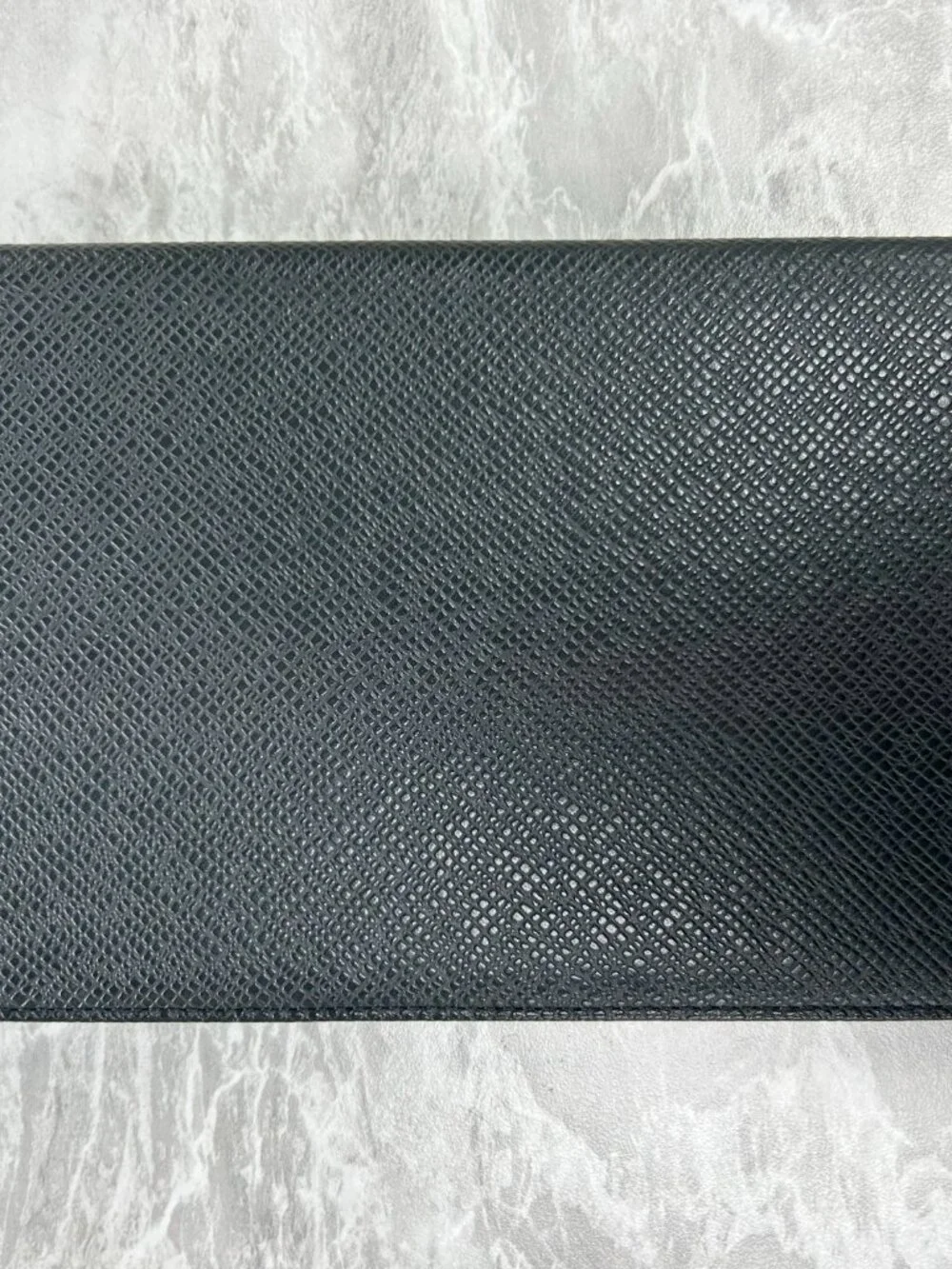 Louis Vuitton Taiga Leather Checkbook Holder/Wallet w/ Entrupy